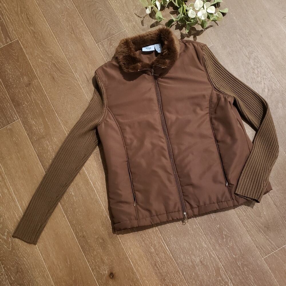 Jane Ashley Fully Lined Brown Jacket Medium Knit Sleeves Faux Fur Collar